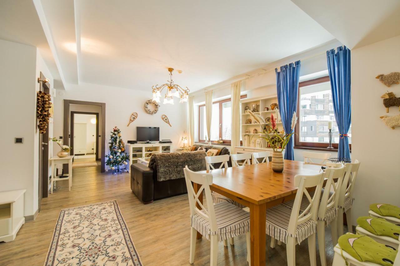 Charming 3-Bedroom Apartment Пояна-Брашов Экстерьер фото