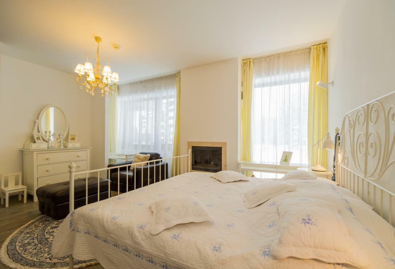Charming 3-Bedroom Apartment Пояна-Брашов Экстерьер фото