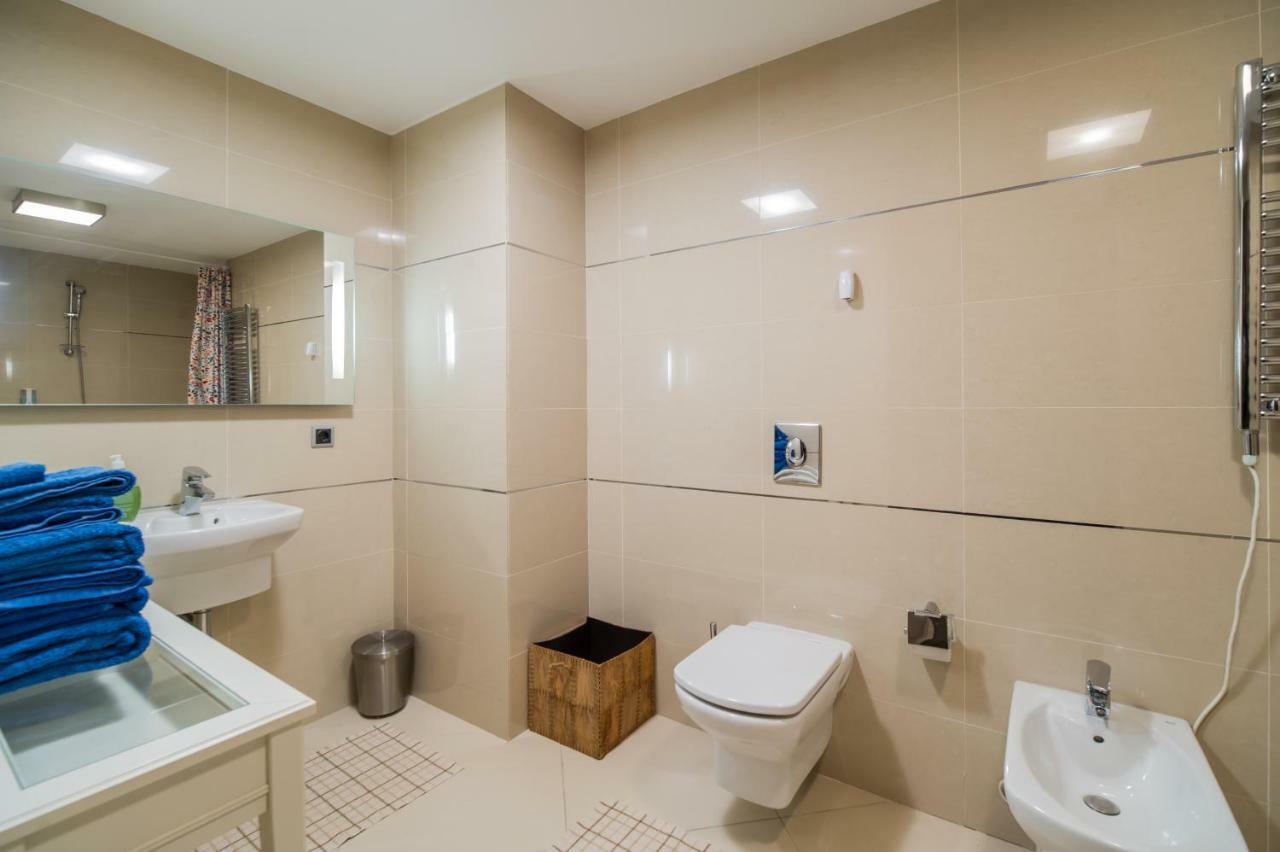 Charming 3-Bedroom Apartment Пояна-Брашов Экстерьер фото